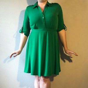 Kelly green sleeved A-line collared swing dress